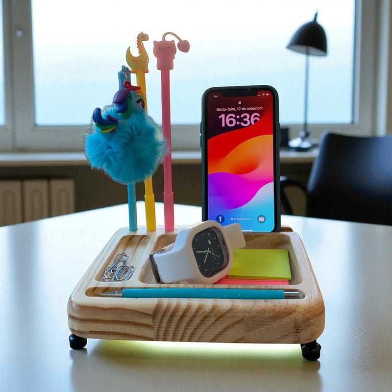 Organizador de Mesa Iluminado em Madeira - Porta Canetas, Celular e Post-It