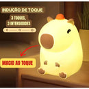 Capivara Glow – Luminária LED Noturna